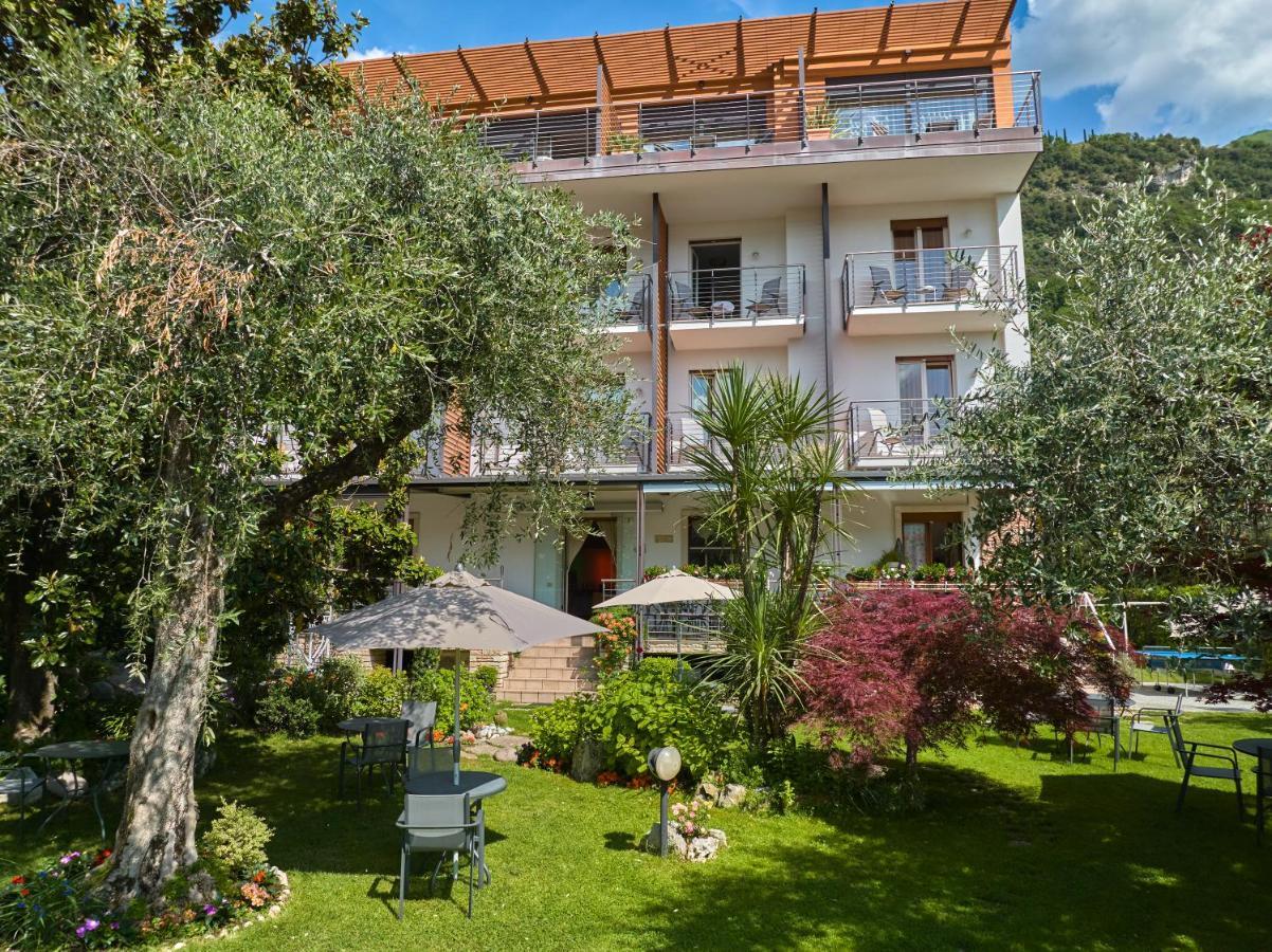 Eco Hotel Ariston Μαλτσεζίνε Εξωτερικό φωτογραφία